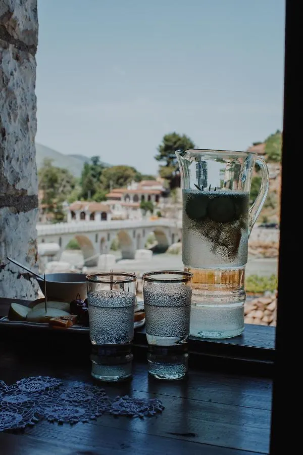 Tradita E Beratit Hotel Berat